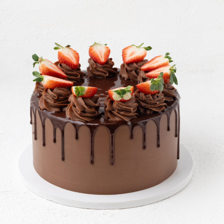 Chocolate Strawberry Cake - Image 1